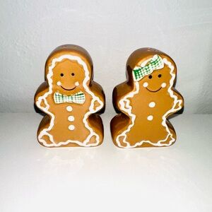 Boston Warehouse Gingerbread Men Cookie Sugar & Spice Salt and Pepper Shaker Set